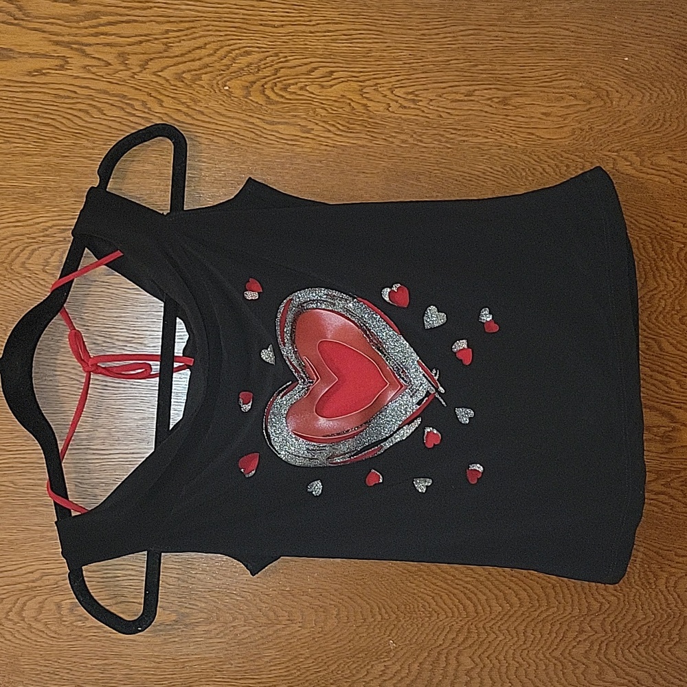 Y2K Kiwi Black & Red open Heart top sz Large USA